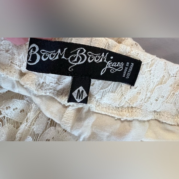 Boom Boom Jeans Ivory Lace Pants with Underlining Shorts‎  - Size Medium - Picture 7 of 12
